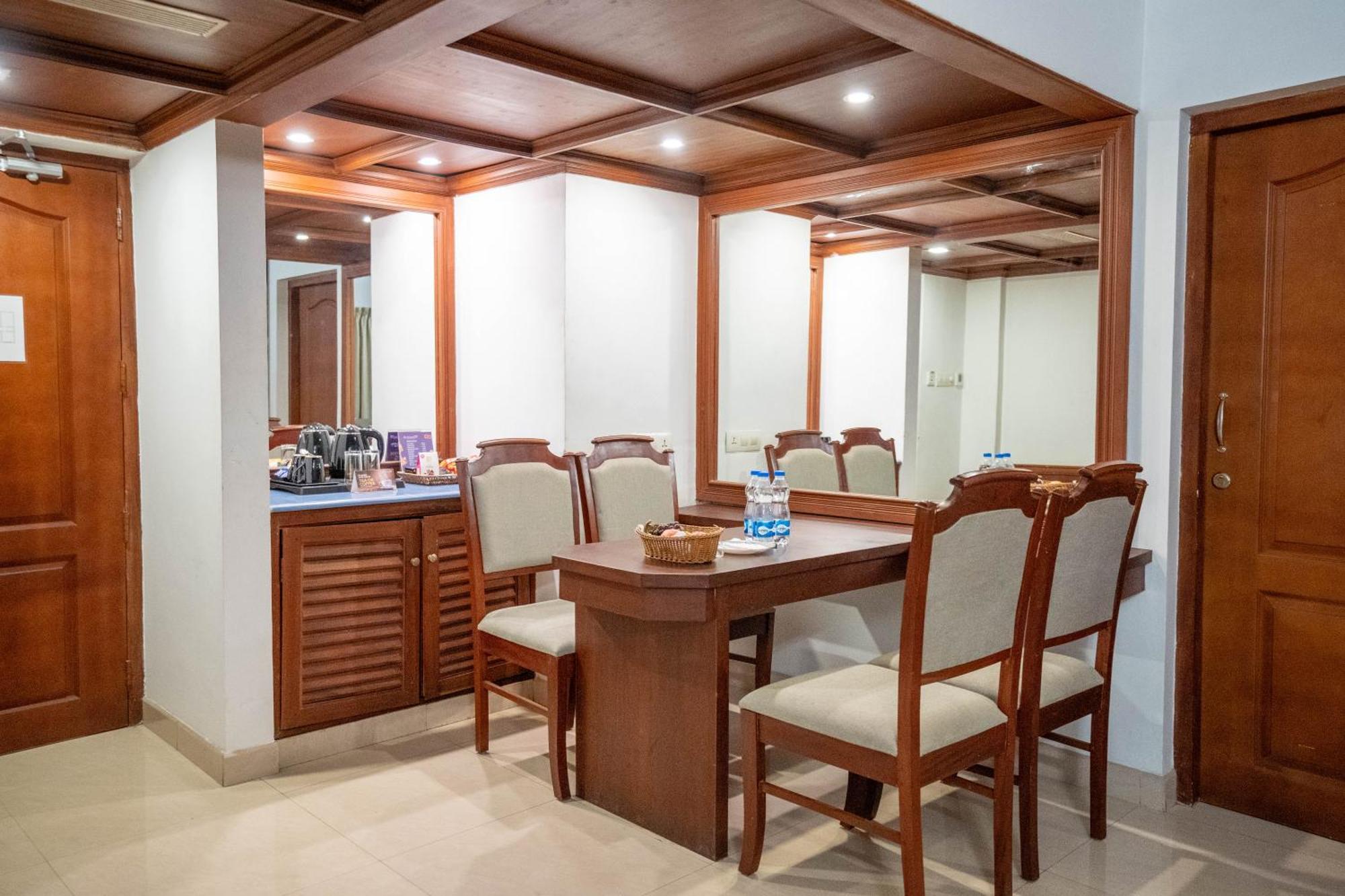 Casino Hotels Ltd Thrissur Ngoại thất bức ảnh