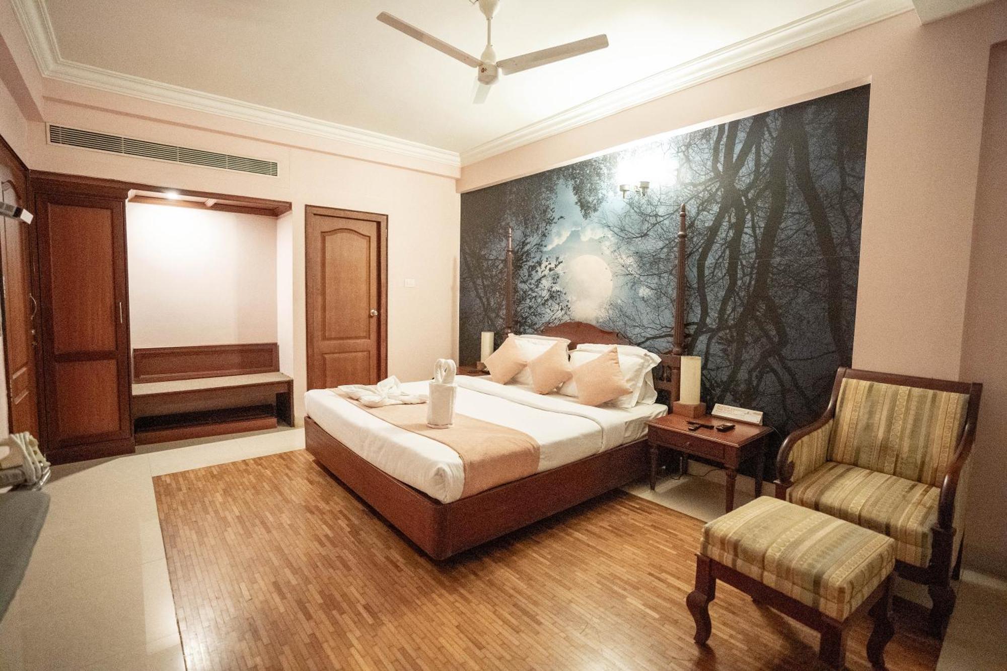 Casino Hotels Ltd Thrissur Ngoại thất bức ảnh